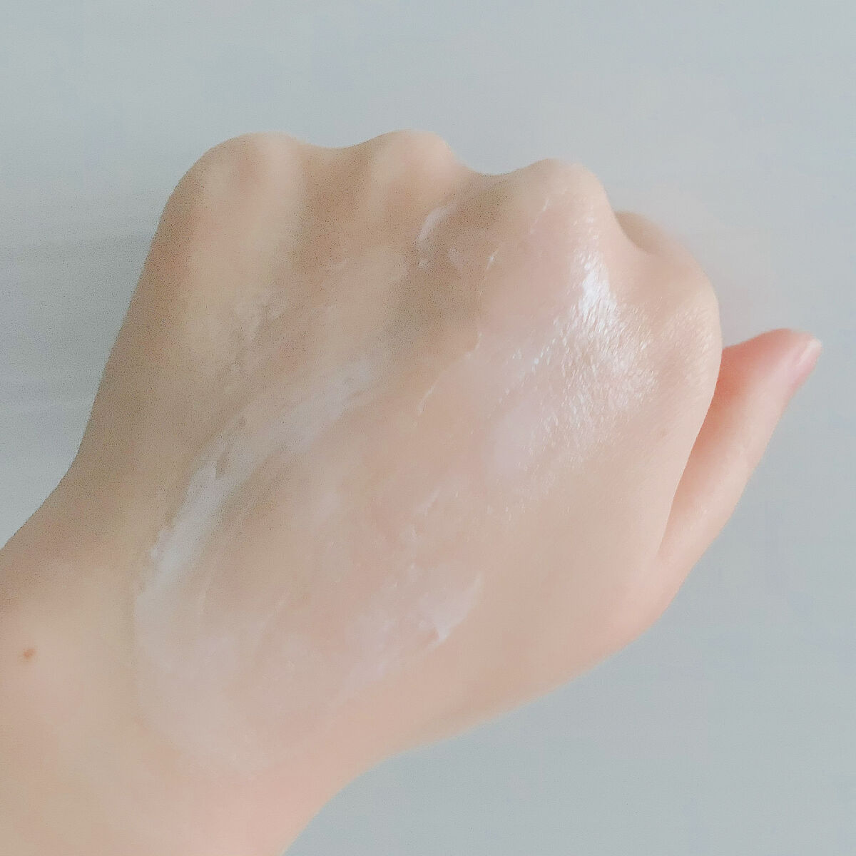 ホワイトニング ハンドクリーム/est/ハンドクリームを使ったクチコミ（3枚目）