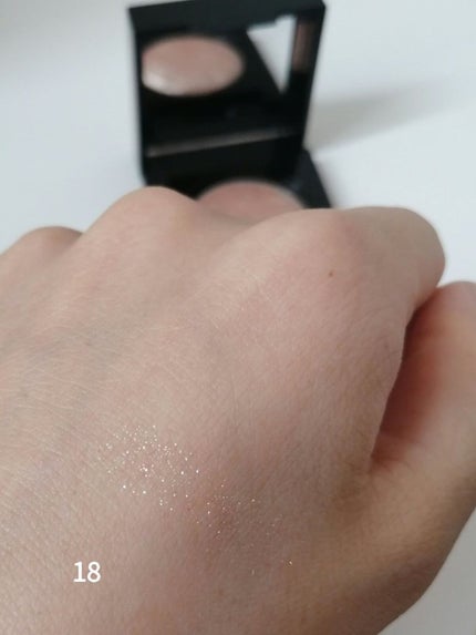 プリズム エアー シャドウ/CLIO/単色アイシャドウを使ったクチコミ(4枚目)