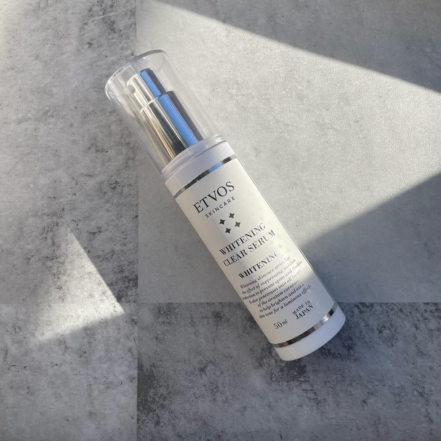 ▷ETVOS
薬用 ホワイトニングクリアセラム

トラネキサム酸配合の美白美容液で、夏から秋にかけて助かりました。乳液のような優しいテクスチャーで馴染みやすかったです。使い続けることで効果が感じられるかと思います。
2月予定のリニューアル品