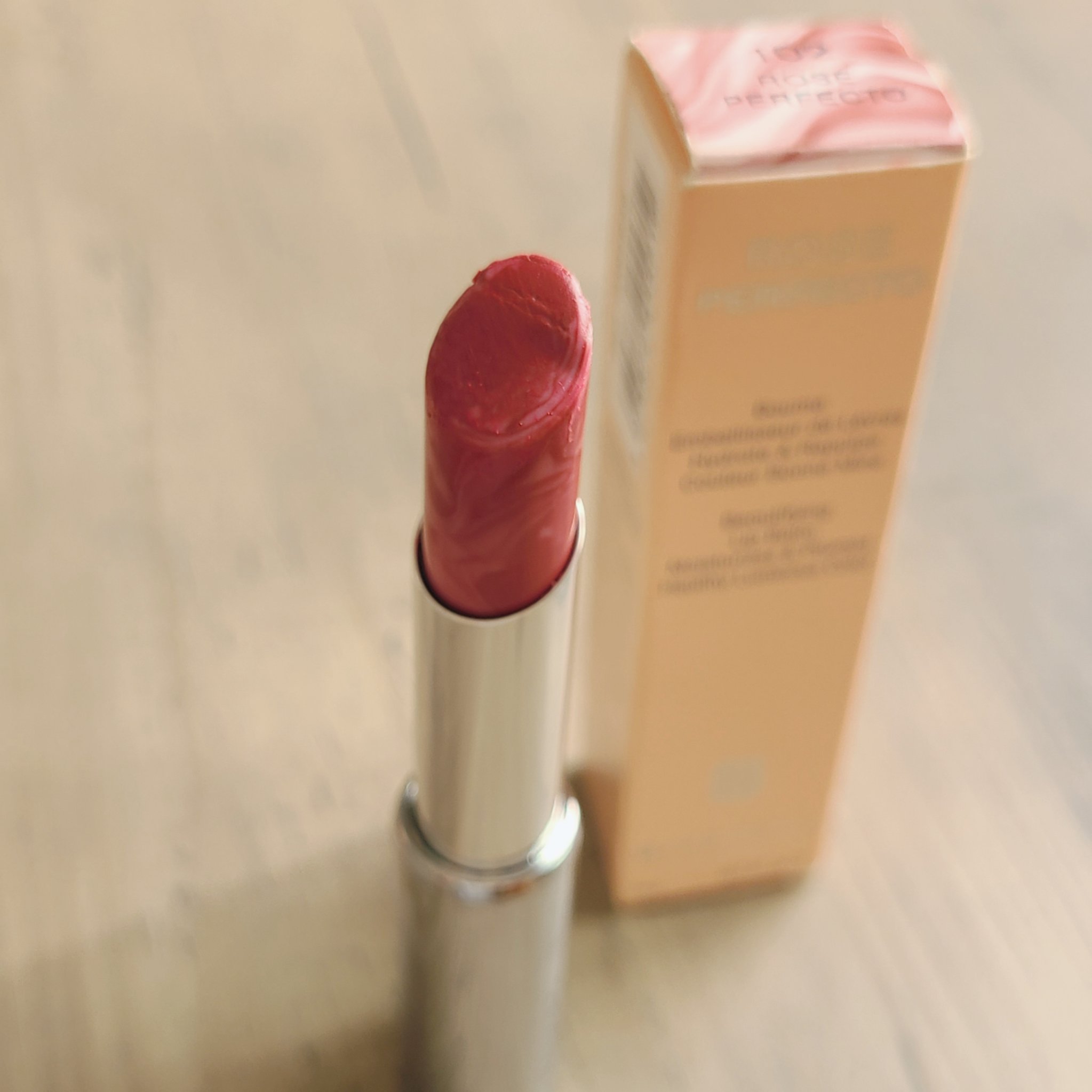 ローズ・パーフェクト No.102 フィーリング・ヌード/GIVENCHY/リップバームを使ったクチコミ（2枚目）