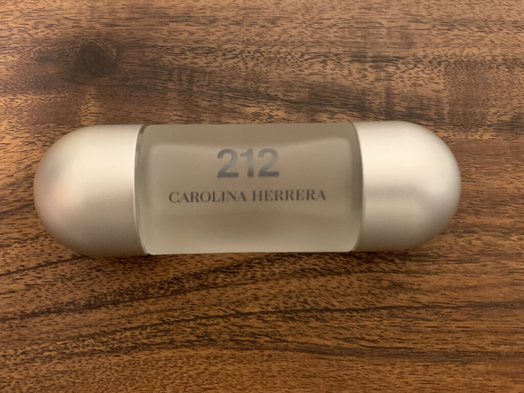 212 オーデトワレ/キャロライナ ヘレラ(海外)/香水(レディース)を使ったクチコミ（1枚目）