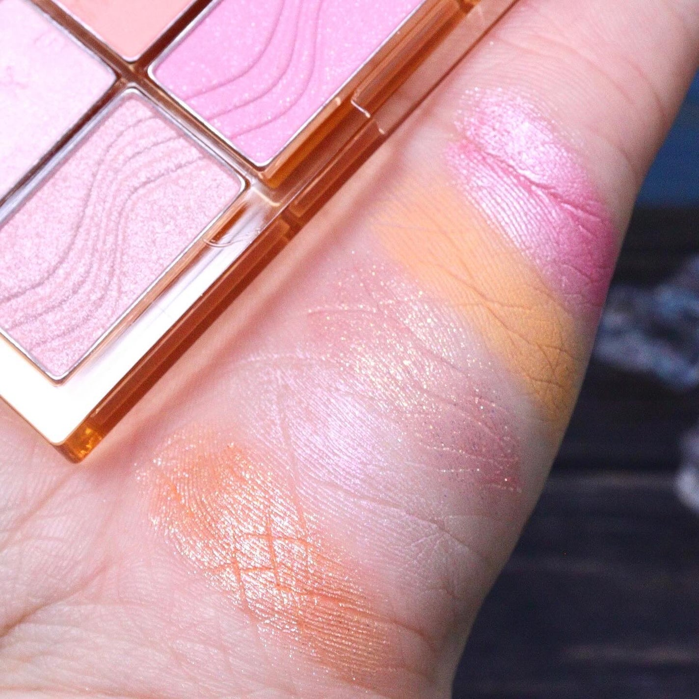 ソフトブラーリングアイパレット/wakemake/アイシャドウパレットを使ったクチコミ(3枚目)