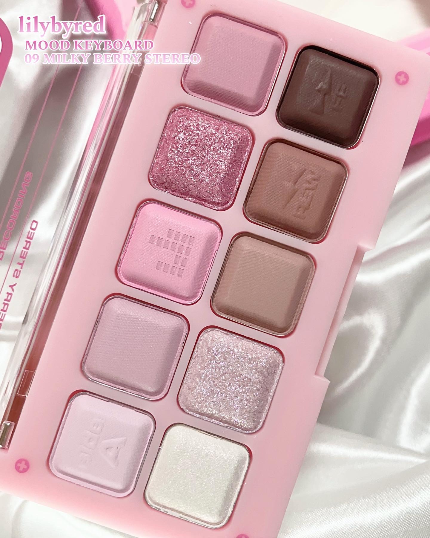 ムードキーボード 09 ミルキーベリーステレオ(Milky Berry Stereo)/lilybyred/アイシャドウパレットを使ったクチコミ（3枚目）