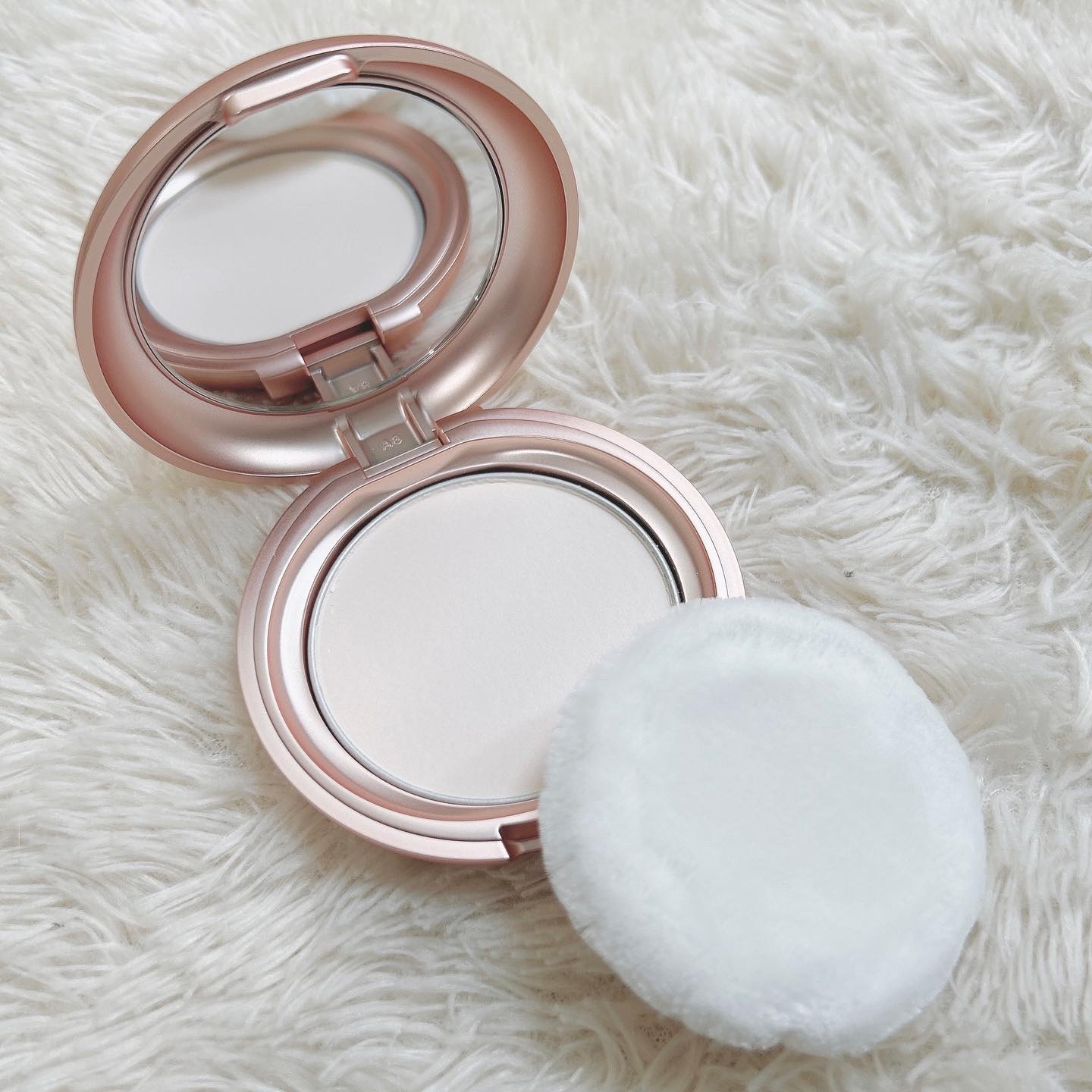 エテュセ フェイスエディション(パウダー) LE(限定パッケージ)/ettusais/プレストパウダーを使ったクチコミ（2枚目）