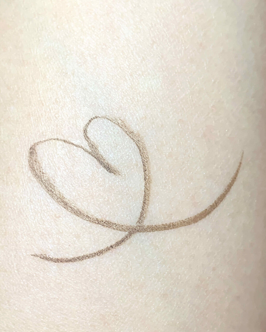 スキニーリッチライナー/excel/リキッドアイライナーを使ったクチコミ（2枚目）