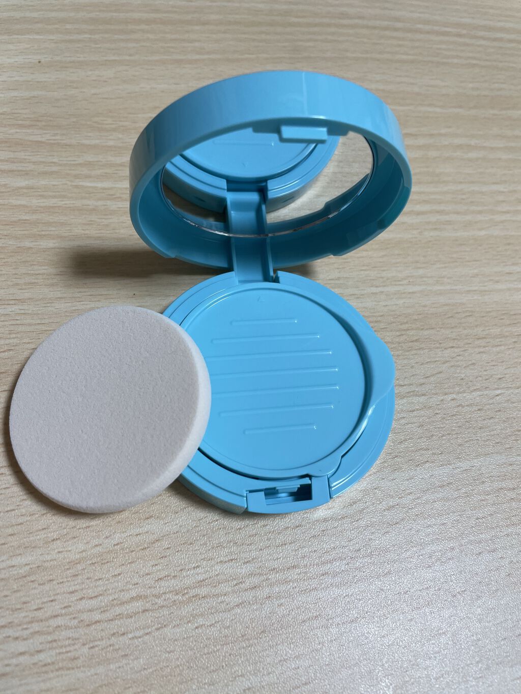 カバーステイＷＰファンデーションＵＶ 02（オークル-C相当）/コフレドール/パウダーファンデーションを使ったクチコミ（2枚目）