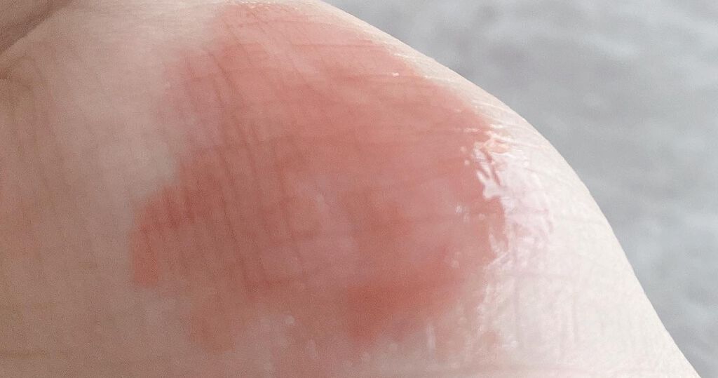 ジューシーラスティングティント/rom&nd/リップティントを使ったクチコミ（2枚目）