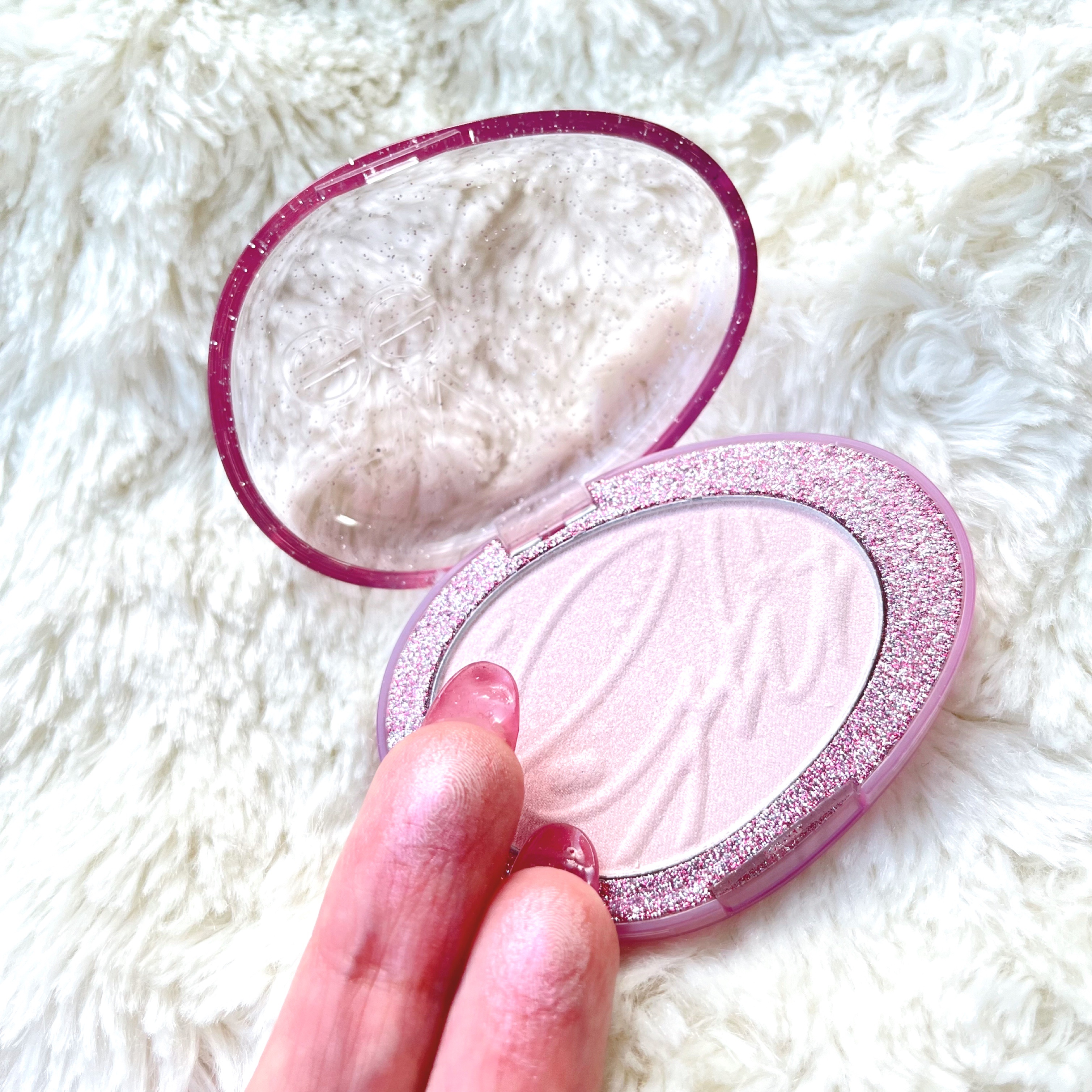 フィー グリッツストーンハイライター/fwee/パウダーハイライトを使ったクチコミ（3枚目）