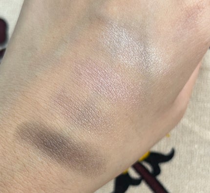 ãªãªð«§âïž on LIPS ãCHANELLES4OMBRESã¢ã€ã·ã£ããŠã202TISSE..ãïŒ3æç®ïŒ