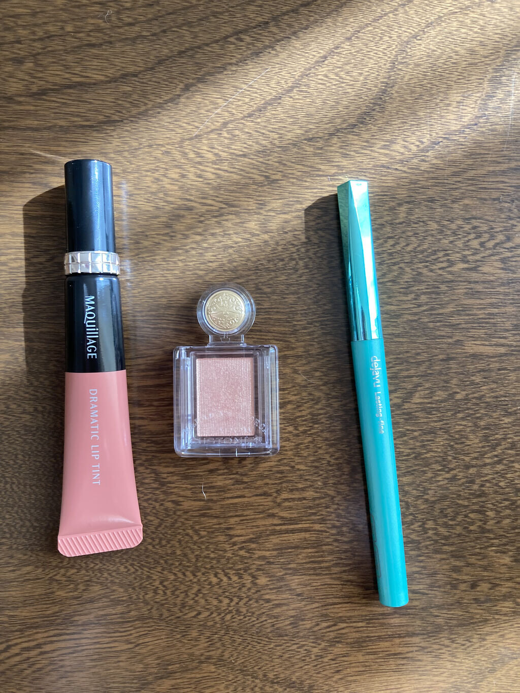 シャドーカスタマイズ/MAJOLICA MAJORCA/単色アイシャドウを使ったクチコミ（1枚目）