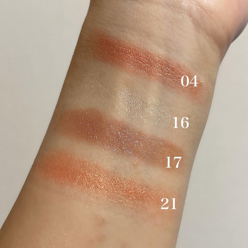 ラズル アイカラー/エレガンス ラズル /単色アイシャドウを使ったクチコミ(4枚目)