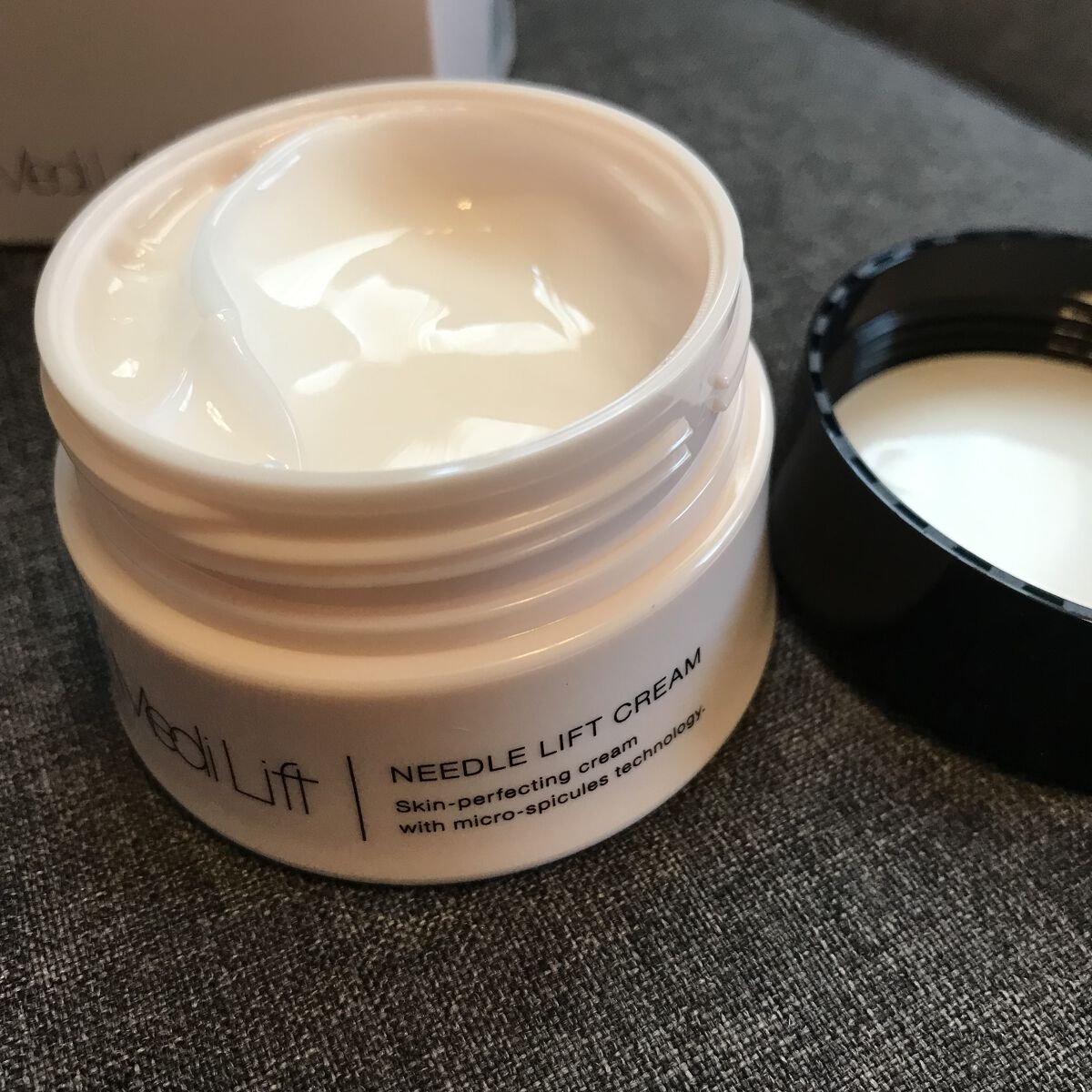 メディリフト ニードルリフトクリーム/YA-MAN TOKYO JAPAN/フェイスクリームを使ったクチコミ（2枚目）