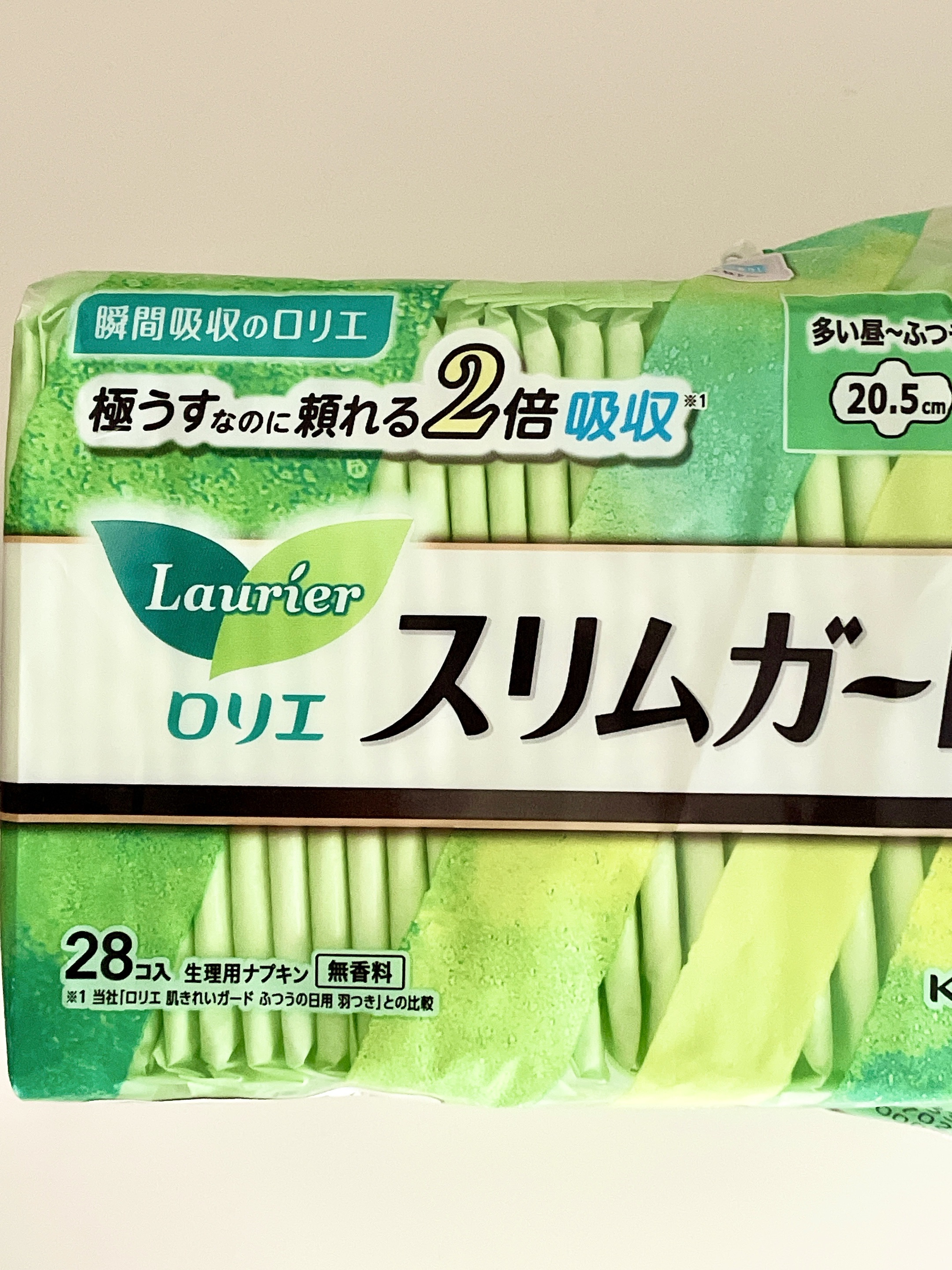 スリムガード（多い昼～ふつうの日用羽つき ２８コ入）/ロリエ/ナプキンを使ったクチコミ（1枚目）