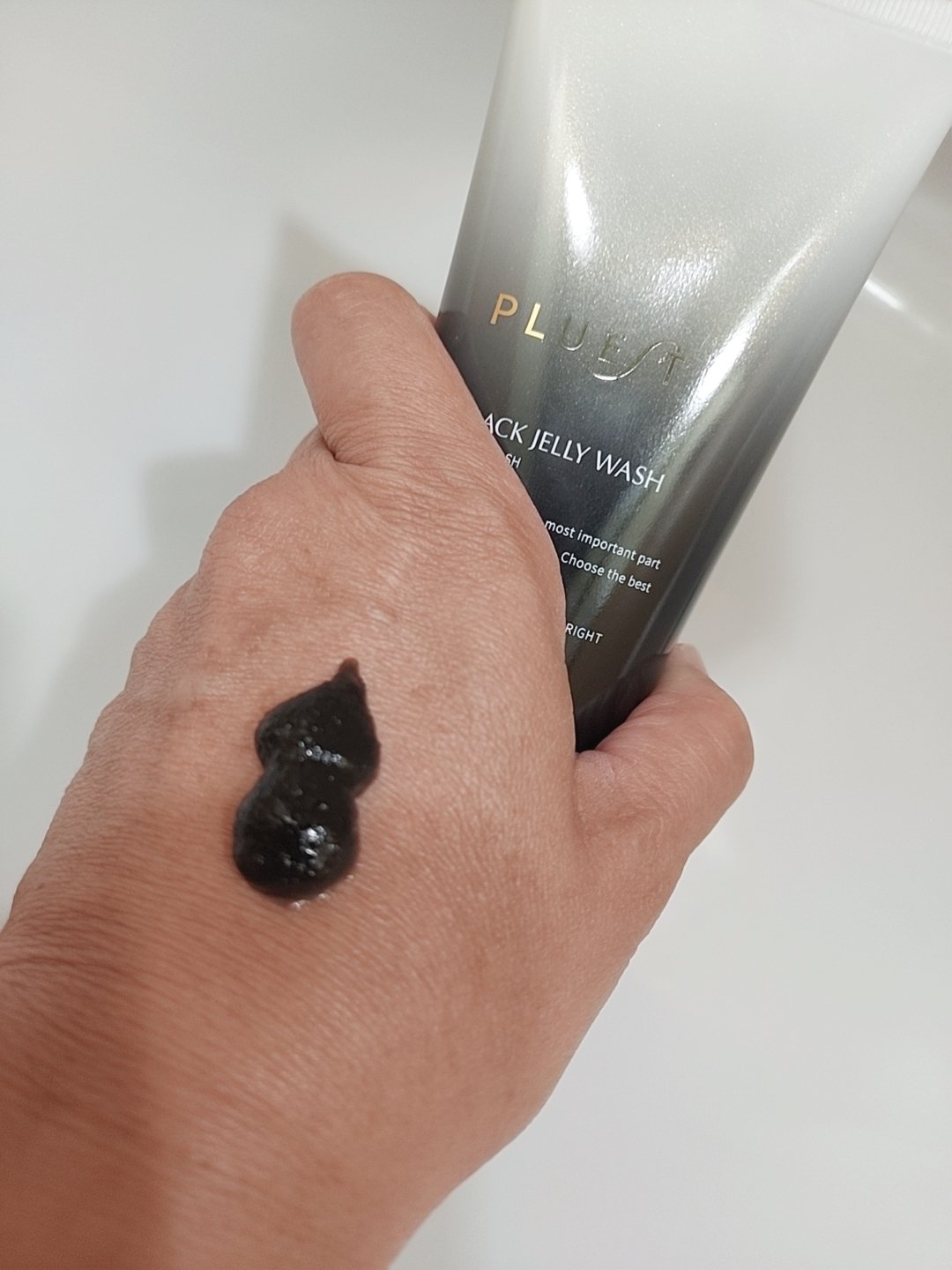 BLACK JELLY WASH（ブラックジェリーウォッシュ）/PLUEST/その他洗顔料を使ったクチコミ（3枚目）