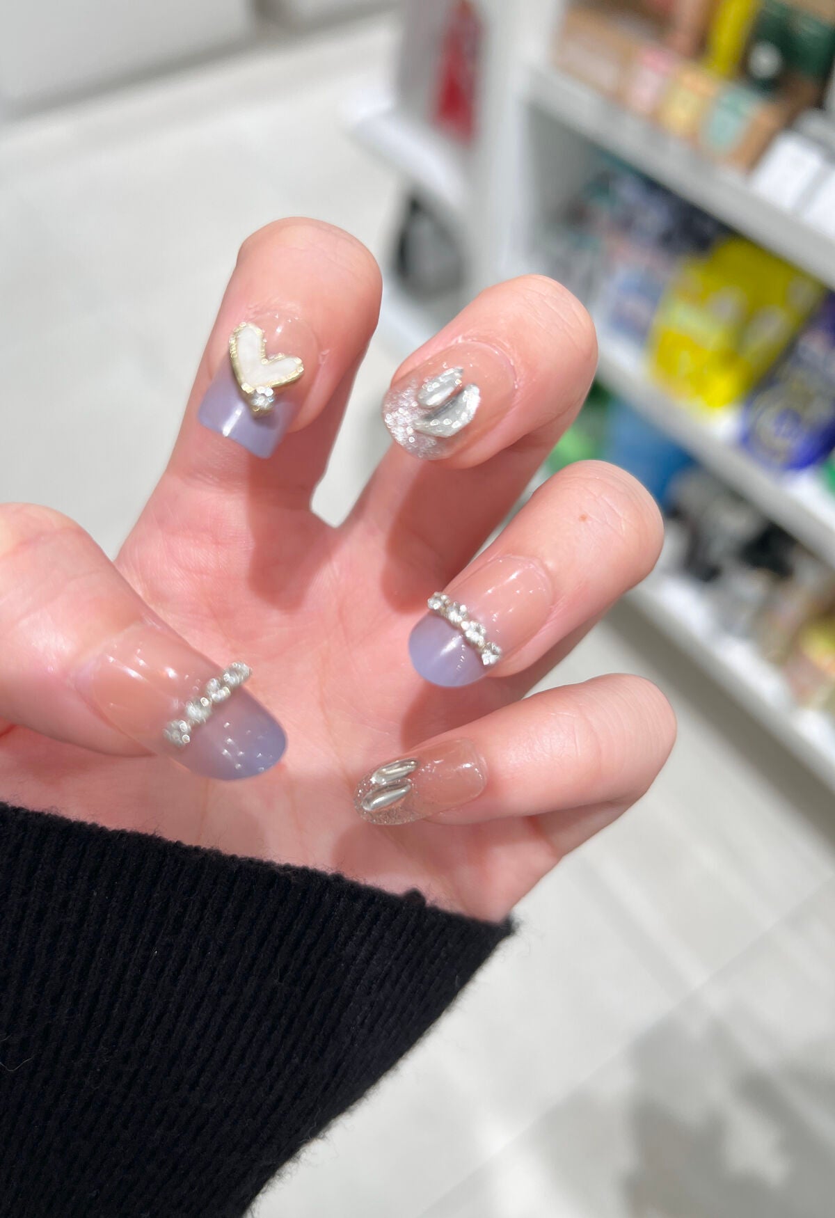 のむた on LIPS 「𓊆SHEINでまたまた可愛すぎるネイルチップみつけた🥰𓊇-..」(2枚目)