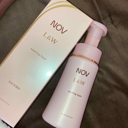 NOV L&W ウォッシングフォームのクチコミ「泡で出てくる洗顔にハマっているので、購入してみました⭐️
泡はへたれる系😂濃密泡が好きなので、.....」(1枚目)