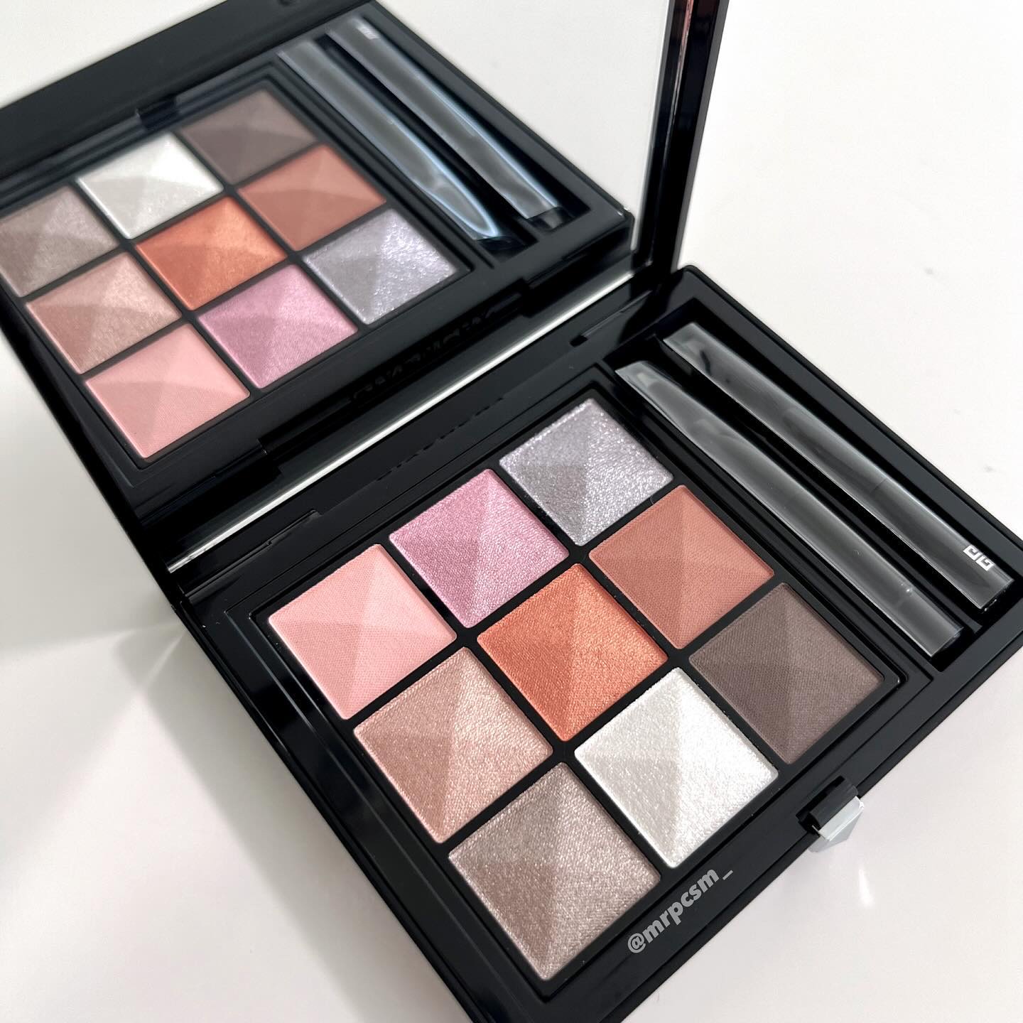 ル・ヌフ・ジバンシイ/GIVENCHY/アイシャドウパレットを使ったクチコミ（3枚目）