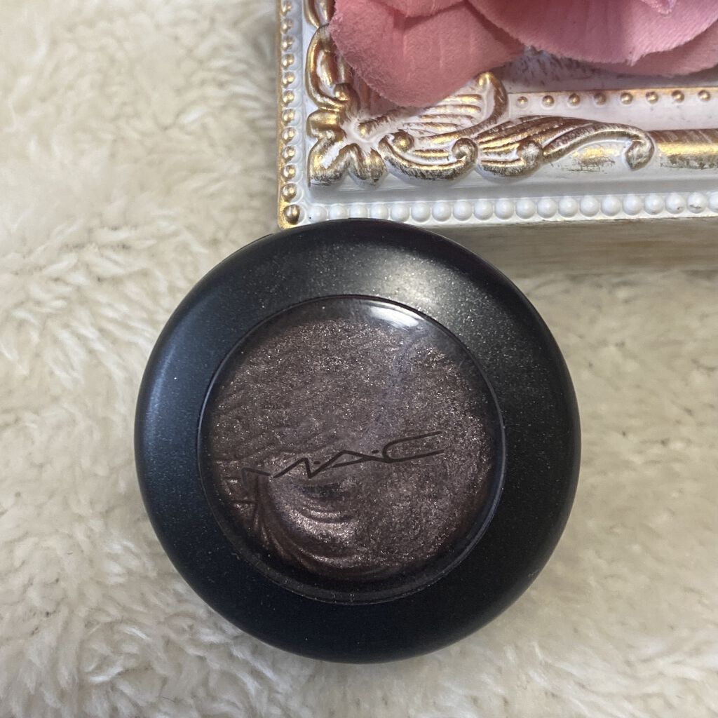 エクストラ ディメンション アイシャドウ ストールン モーメント/M・A・C/単色アイシャドウを使ったクチコミ（1枚目）