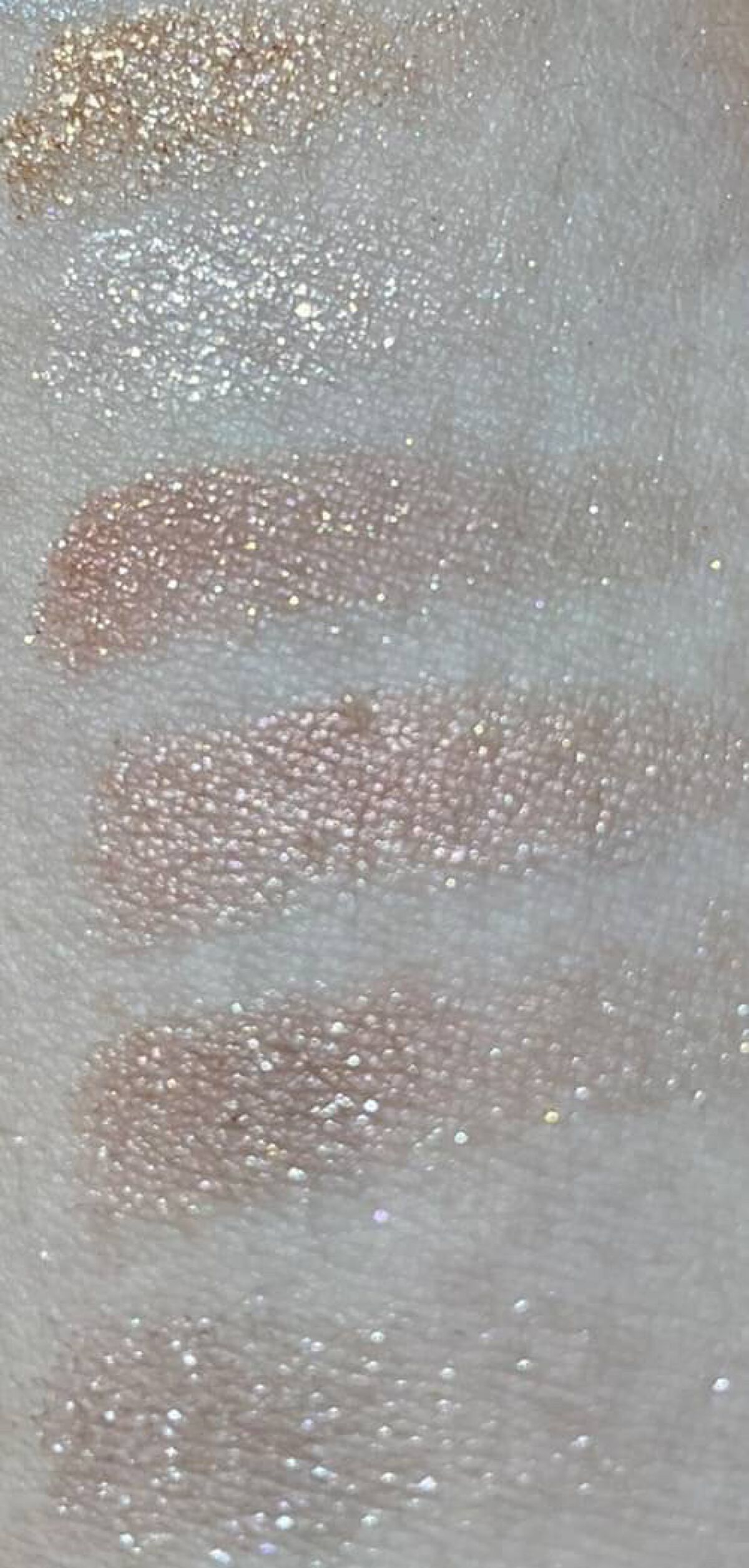 マルチカラーバリエーション トゥインクル/チャコット・コスメティクス/単色アイシャドウを使ったクチコミ（2枚目）