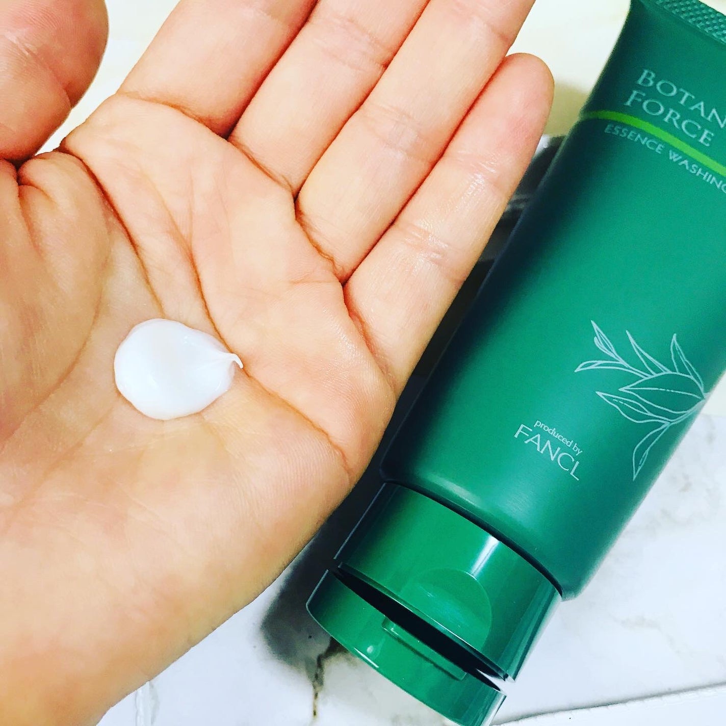 つるつるクレイウォッシュ/ボタニカルフォース/洗顔フォームを使ったクチコミ(1枚目)