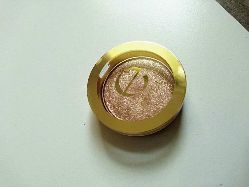 シャイニーシャドウ N/excel/単色アイシャドウを使ったクチコミ（1枚目）