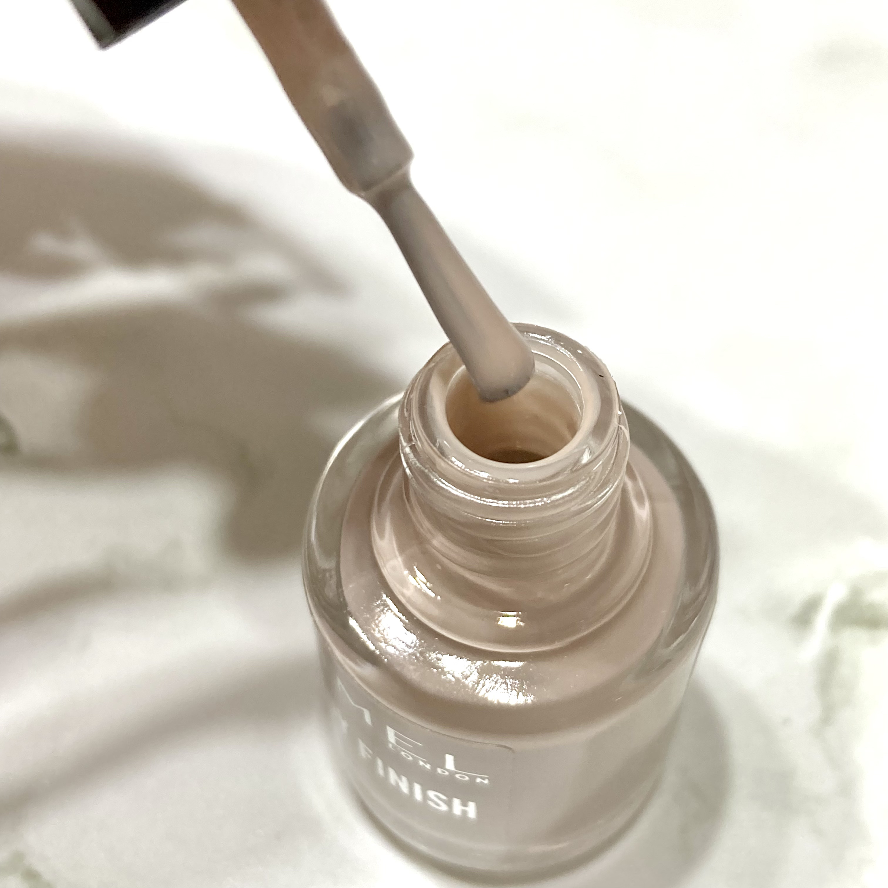 スピーディ フィニッシュ N/リンメル ロンドン/マニキュアを使ったクチコミ（3枚目）