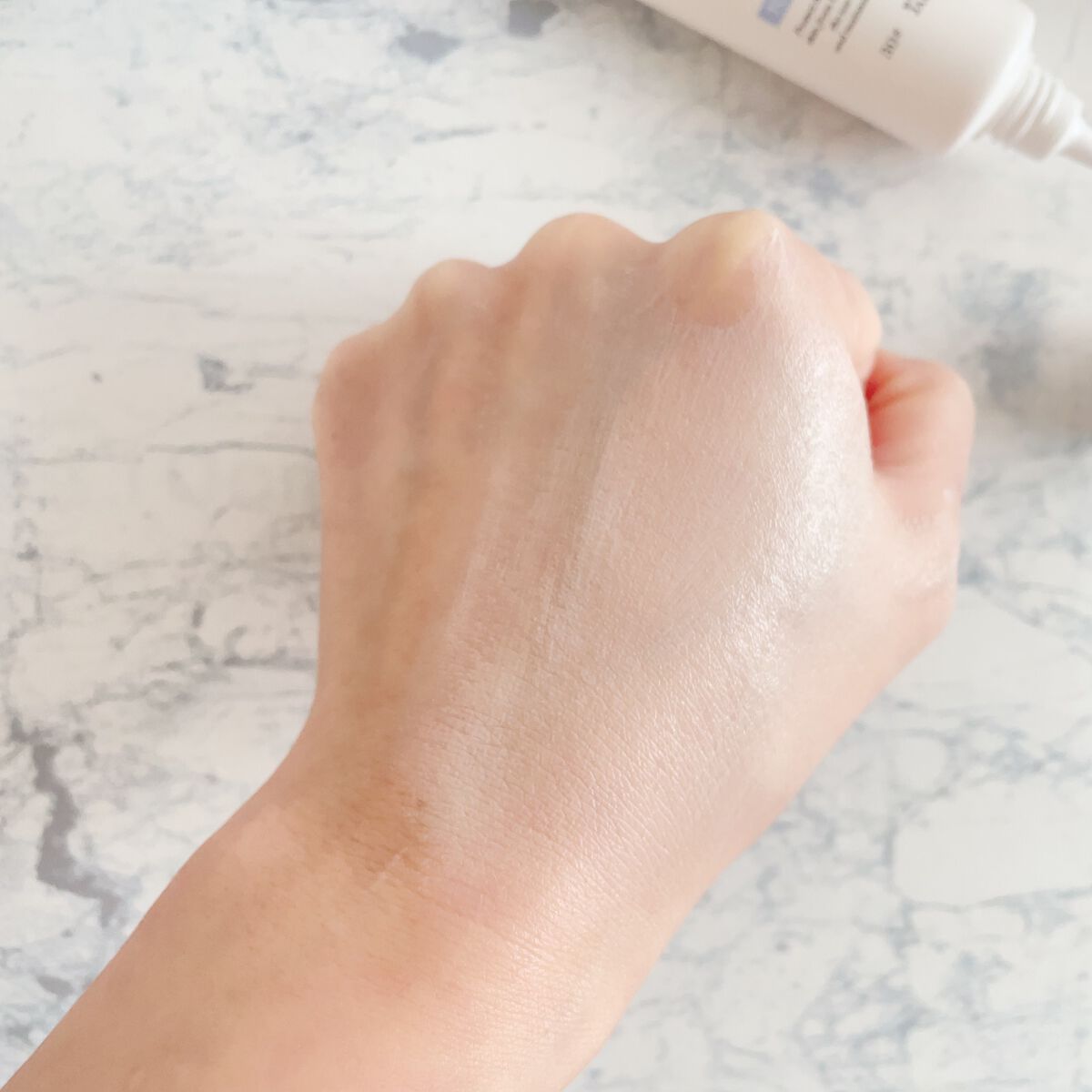 ミネラルUVアクアセラム/エトヴォス/美容液を使ったクチコミ（3枚目）