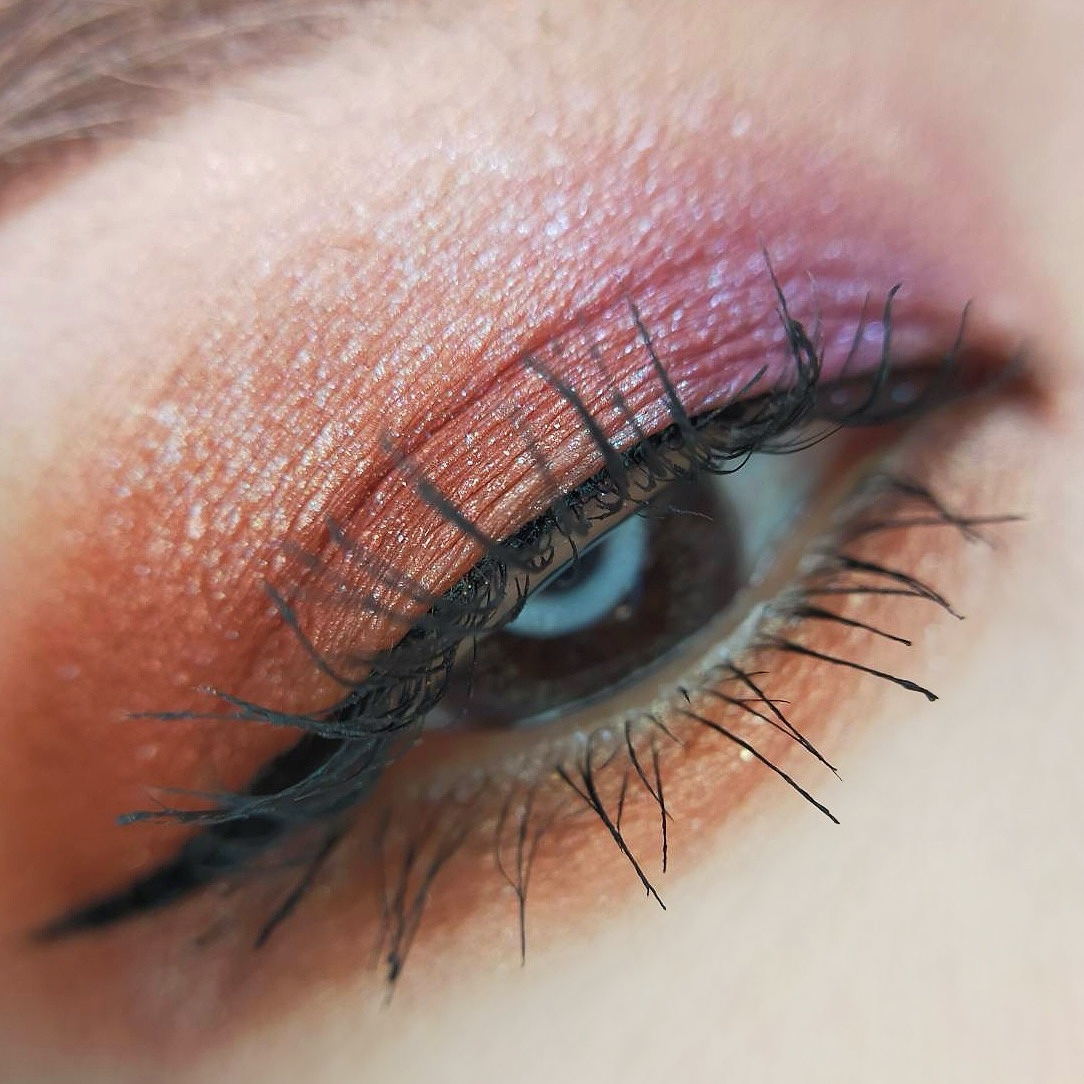 フーダビューティーアイシャドウ/Huda Beauty/単色アイシャドウを使ったクチコミ（2枚目）