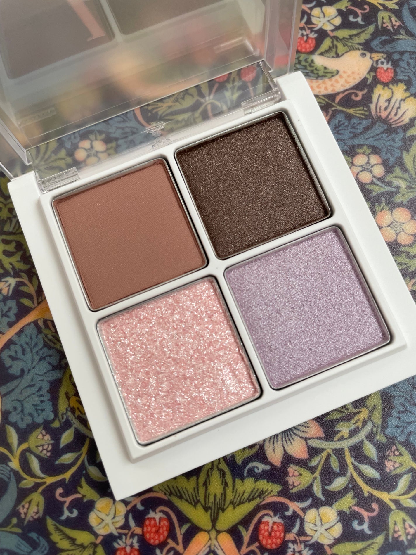 THE アイパレR/b idol/アイシャドウパレットを使ったクチコミ(1枚目)