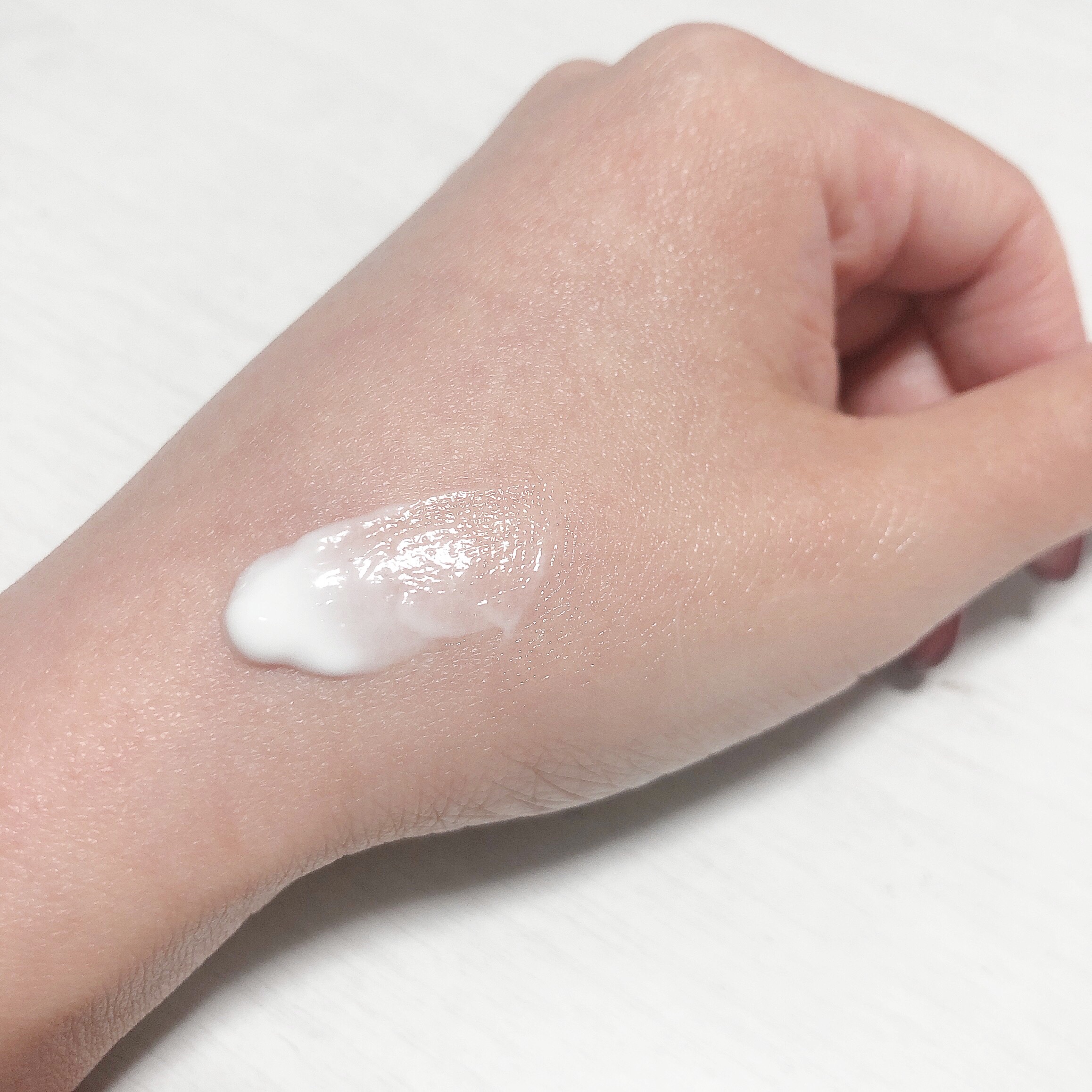 トーンアップ ハンドクリーム/コエンリッチQ10/ハンドクリームを使ったクチコミ（2枚目）