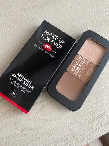 MAKE UP FOR EVER エンプティメタルパレットのクチコミ「MAKE UP FOR EVER
エンプティメタルパレットL

MAKE UP FOR EVE.....」（1枚目）
