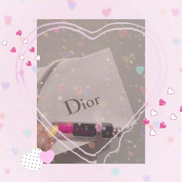 Diorのアディクト ラッカー プランプ 677です。


めちゃくちゃ可愛い💋
一目惚れして、ずっと欲しかったのですが私がデパコス💦💦と敷居が高くて手が出せませんでした。


ですが！


友人が『早