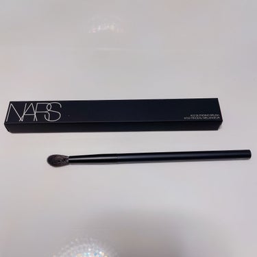 NARS ブレンディングブラシ ＃22のクチコミ「NARS
ブレンディングブラシ　22
アイホールにアイシャドウとしても、細かいハイライトにも使える。..」（1枚目）