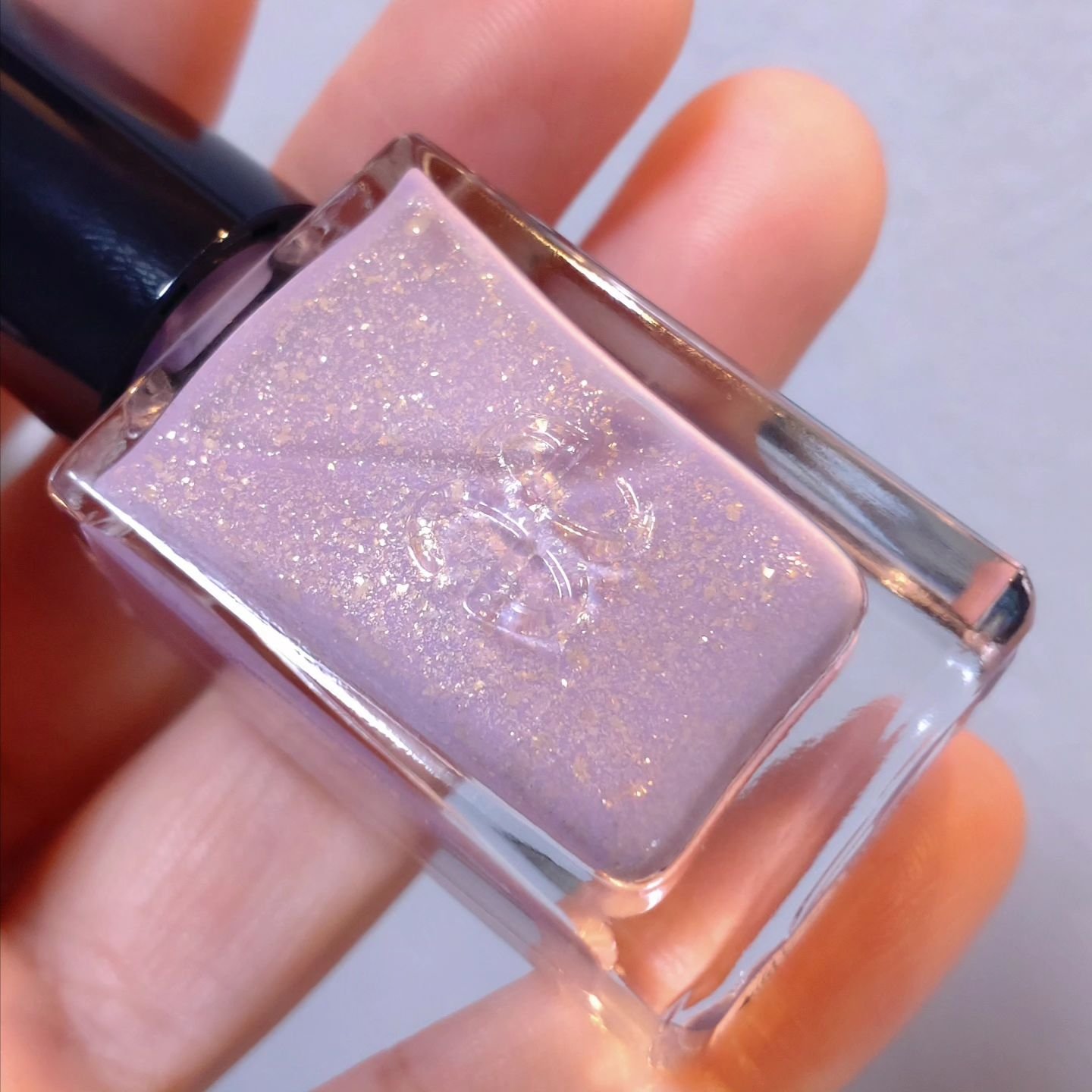 エレガンス ラズル エナメルラッカー 71 Mineral lilac/エレガンス ラズル /マニキュアを使ったクチコミ（3枚目）