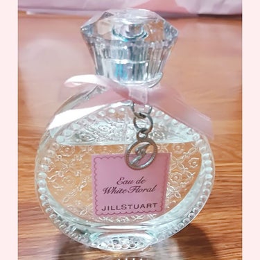 ジルスチュアート リラックス オード ホワイトフローラル/JILL STUART/香水(レディース)を使ったクチコミ（1枚目）