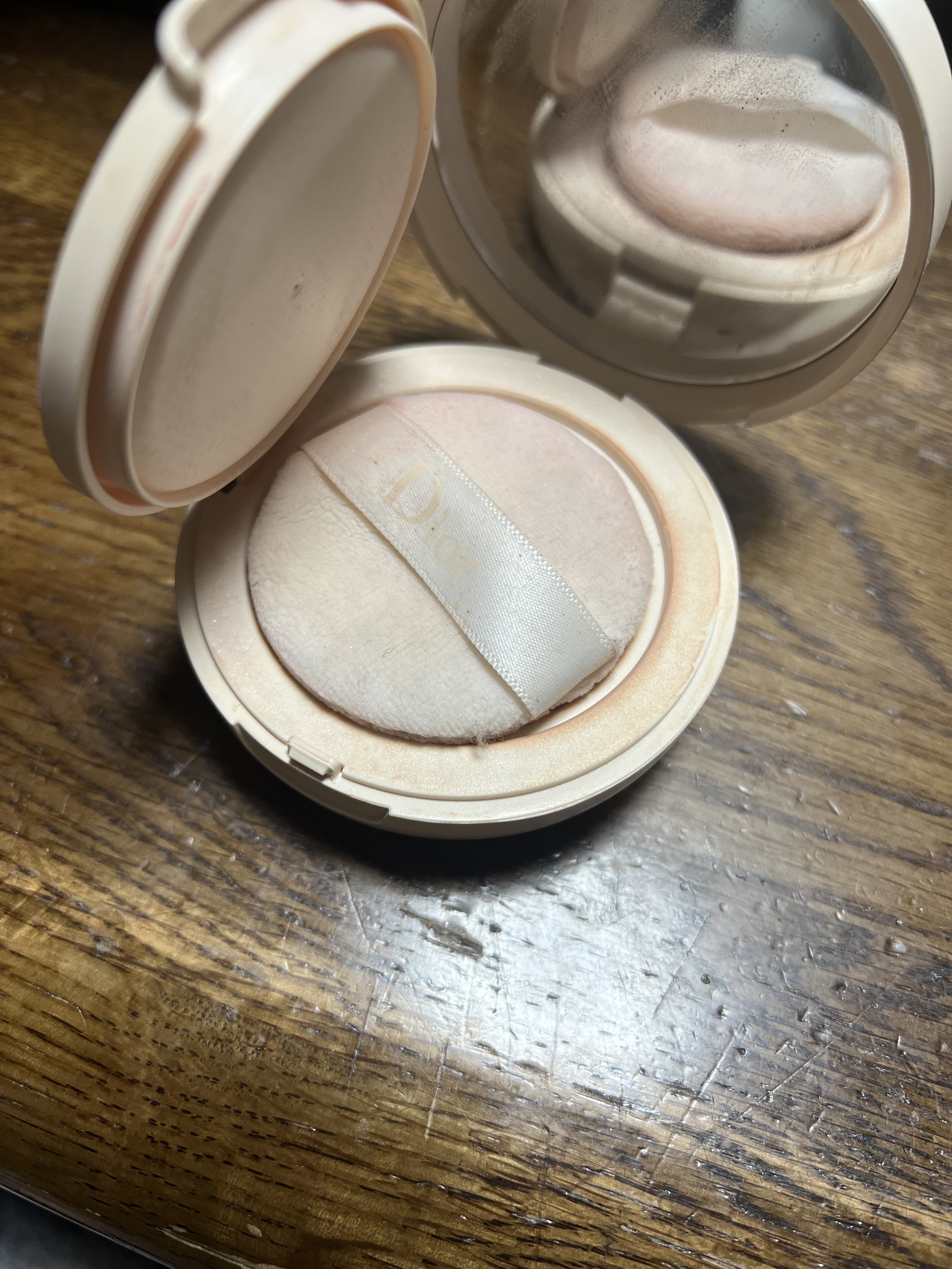 ディオールスキン フォーエヴァー クッション パウダー ローズ/Dior/ルースパウダーを使ったクチコミ（2枚目）