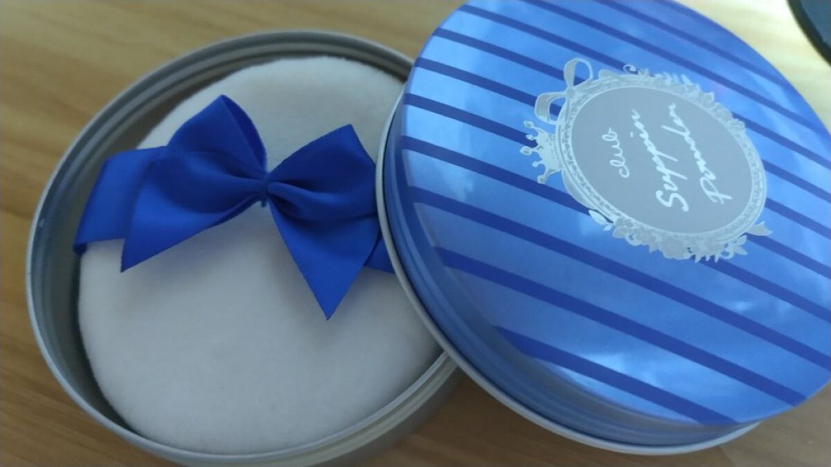 すっぴん ホワイトニングパウダーA/クラブ/プレストパウダーを使ったクチコミ（2枚目）