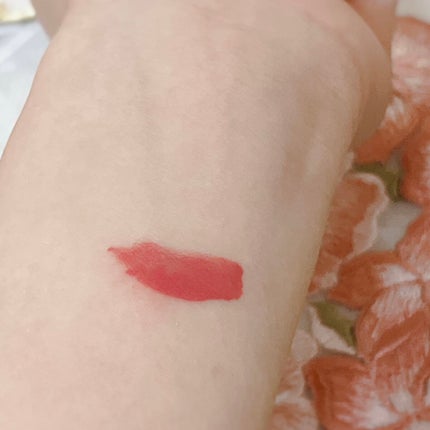 Amplitude クリア リップコートのクチコミ「Amplitude クリア リップコート
口紅をした後に塗ったら落ちにくくなる!(*´꒳`*.....」(3枚目)