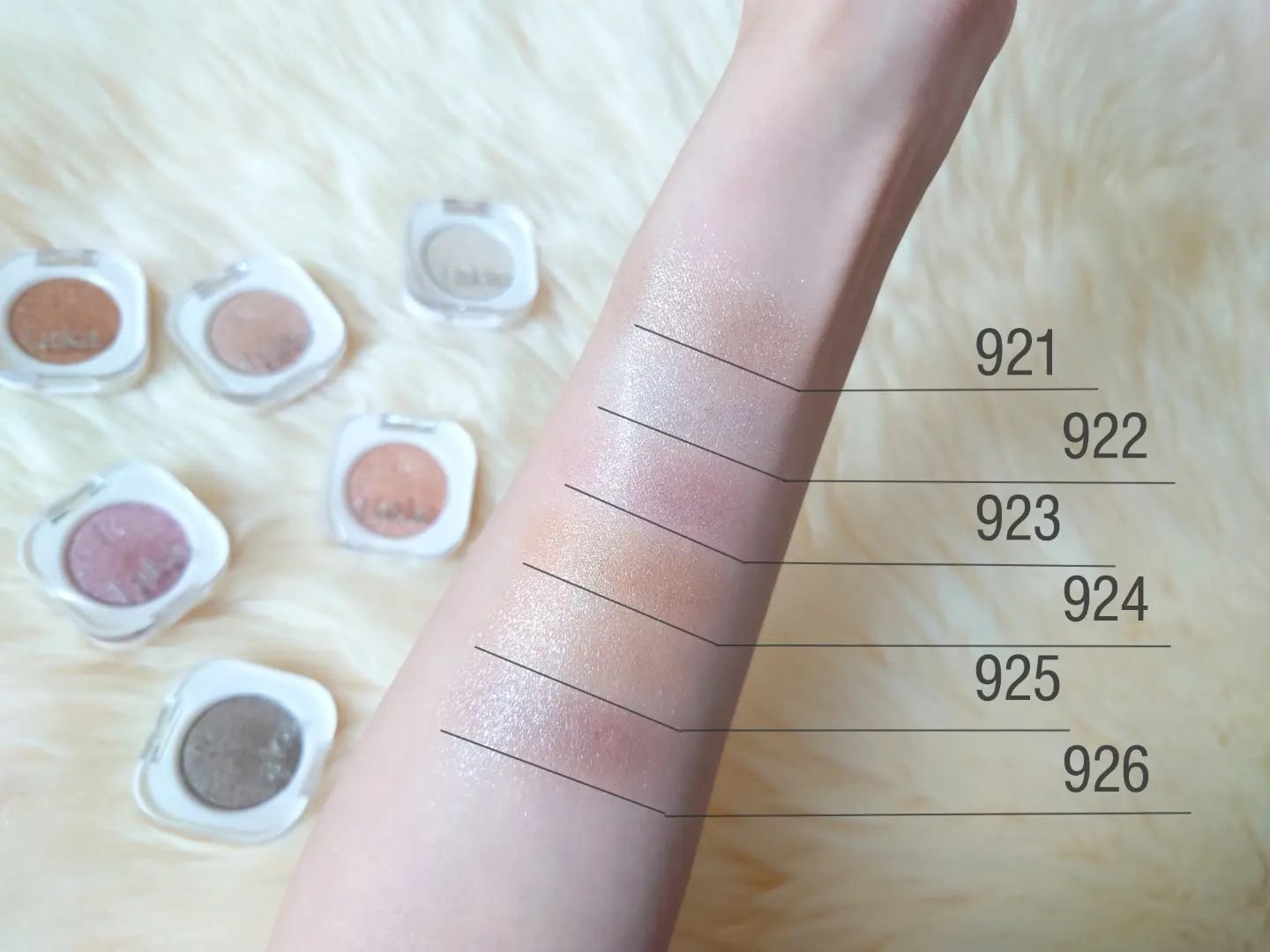 モノアイシャドウ/Laka/単色アイシャドウを使ったクチコミ（3枚目）