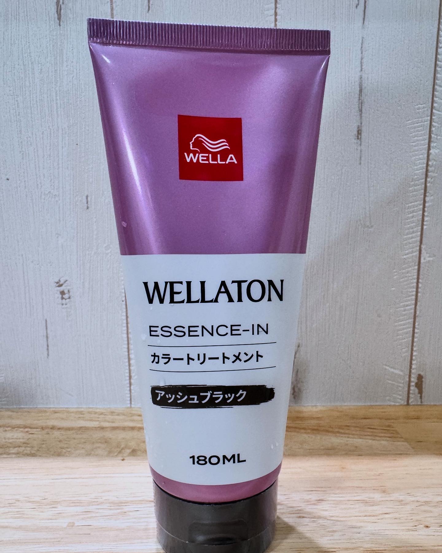 ウエラトーン エッセンスイン カラートリートメント アッシュブラック/ウエラ/ヘアカラーを使ったクチコミ（1枚目）