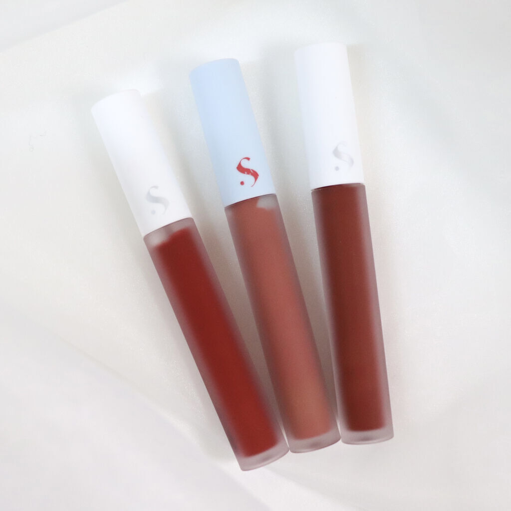 オールタイム ムード ベルベットティント 12AM どうしたの こんな遅い時間に〈ローズブリック〉/saat insight/リップティントを使ったクチコミ（2枚目）