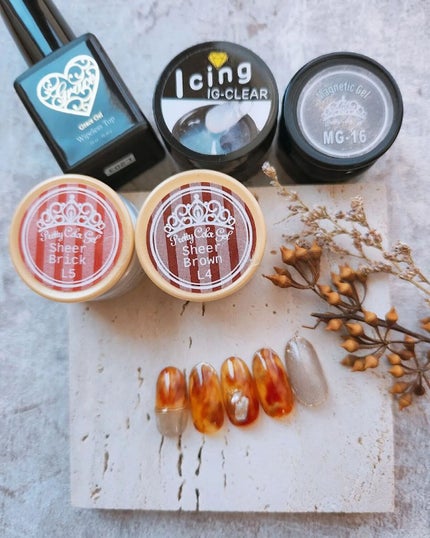 e_nails//フォロバ◎//ネイルとコスメ好きママ on LIPS 「@grace_gelさんの商材で#べっ甲ネイル😁べっ甲のベース..」(3枚目)