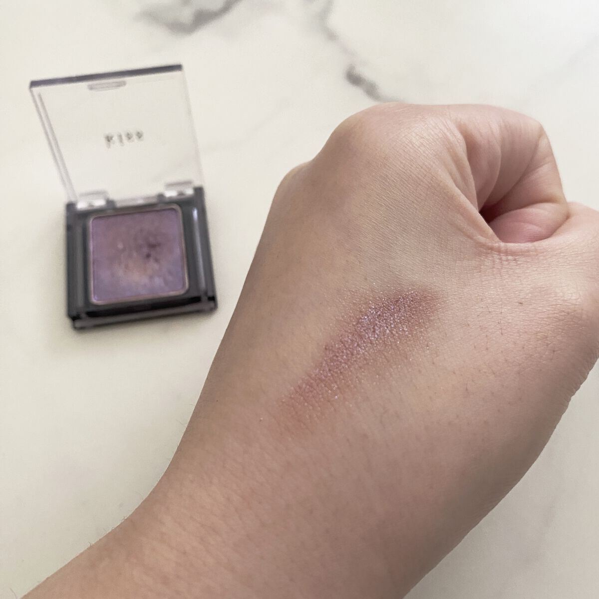  シアー グリッターアイズ/KiSS/単色アイシャドウを使ったクチコミ（3枚目）