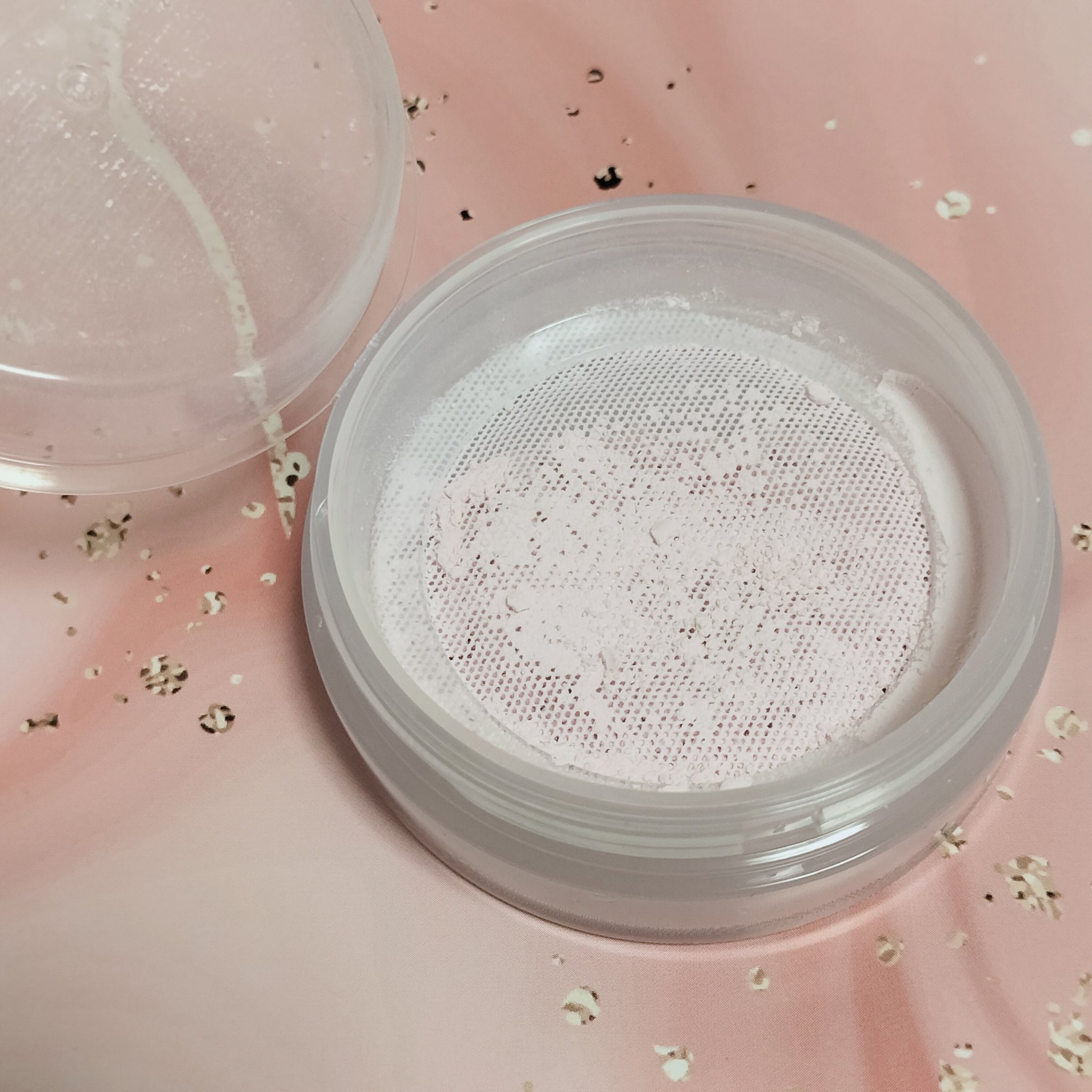 シームレスカバーパウダー/CEZANNE/フェイスパウダーを使ったクチコミ（3枚目）