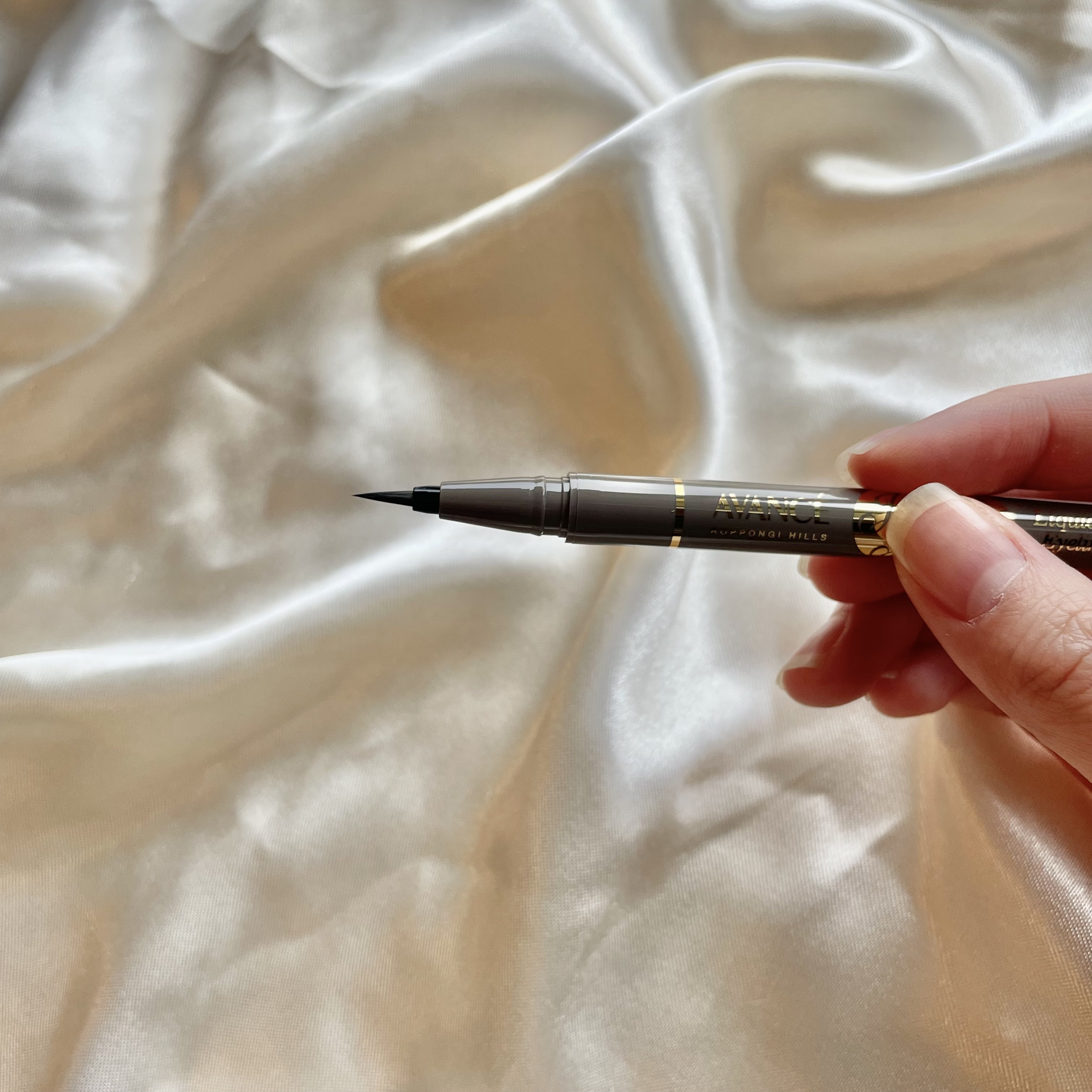 アヴァンセ ジョリ・エ ジョリ・エ リキッドアイライナー アッシュグレー/アヴァンセ/リキッドアイライナーを使ったクチコミ（3枚目）