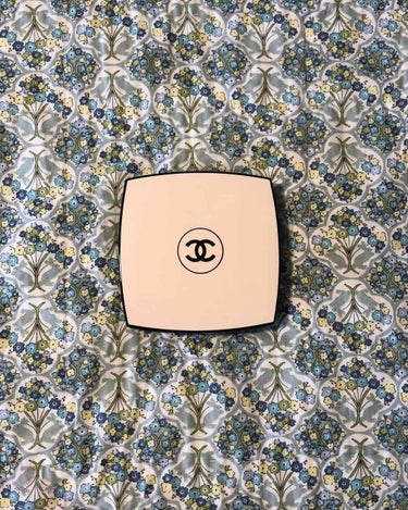 CHANEL レ ベージュ プードゥル ベル ミン アンソレイエのクチコミ「 #底見えコスメ 

皆さんこんにちは😃

今回ご紹介するのは、CHANELのパウダーです。
.....」（2枚目）