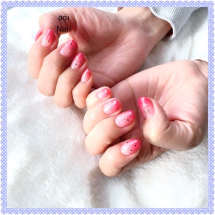 aoi on LIPS 「グラデーションネイル✨今回のネイルはとりあえずグラデーションに..」(1枚目)