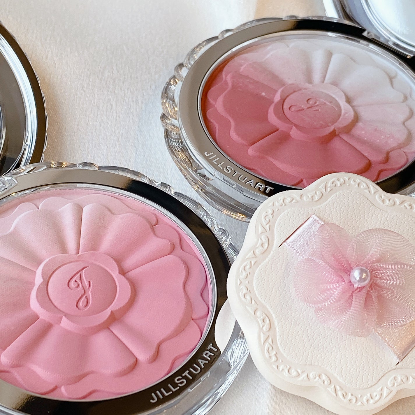 ジルスチュアート パステルペタル ブラッシュ/JILL STUART/パウダーチークを使ったクチコミ(10枚目)