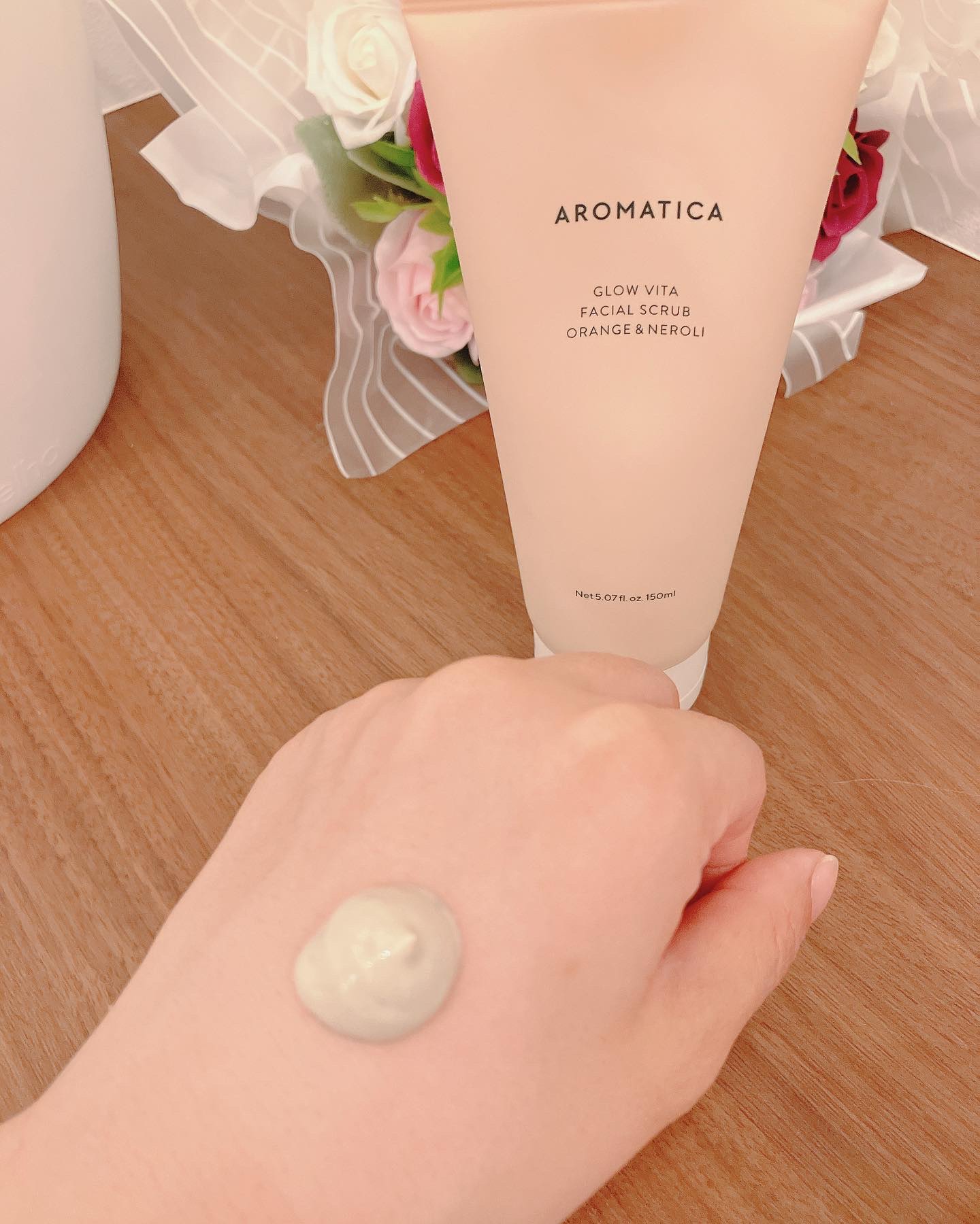 グロービタ フェイシャルスクラブ オレンジ＆ネロリ/AROMATICA/スクラブ・ゴマージュを使ったクチコミ（3枚目）