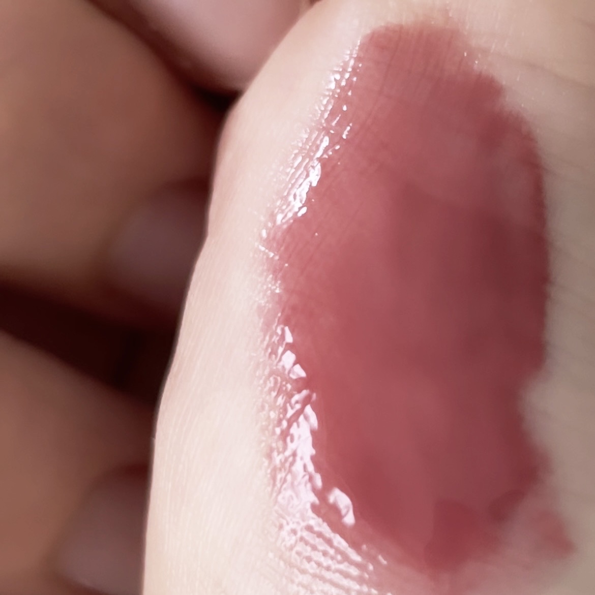 ジューシーラスティングティント/rom&nd/リップティントを使ったクチコミ（2枚目）